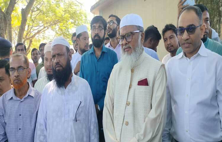 বান্দরবানে পছন্দসই স্থানে মডেল মসজিদ নির্মাণ করা হবে বলে জানিয়েছেন অন্তর্বর্তীকালীন সরকারের ধর্ম উপদেষ্টা ড. আ ফ ম খালিদ হোসেন। ছবি: নয়ন চক্রবর্তী