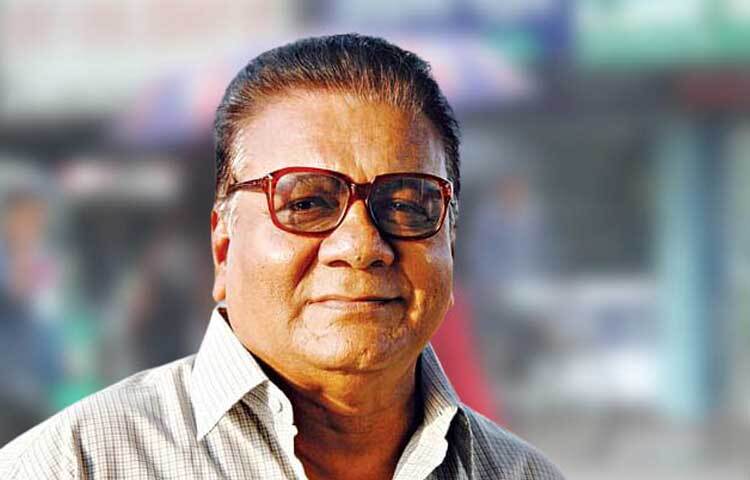 তার বাবা ছিলেন পুলিশ কর্মকর্তা। সেজন্য শৈশবে তিনি বেড়ে উঠেছেন সিলেট, কৃষ্ণনগর, বগুড়া ও নোয়াখালী অঞ্চলগুলোতে। সিলেটের মদনমোহন কলেজ থেকে উচ্চ মাধ্যমিক এবং মুরারিচাঁদ কলেজ থেকে তিনি স্নাতক ডিগ্রি অর্জন করেন।