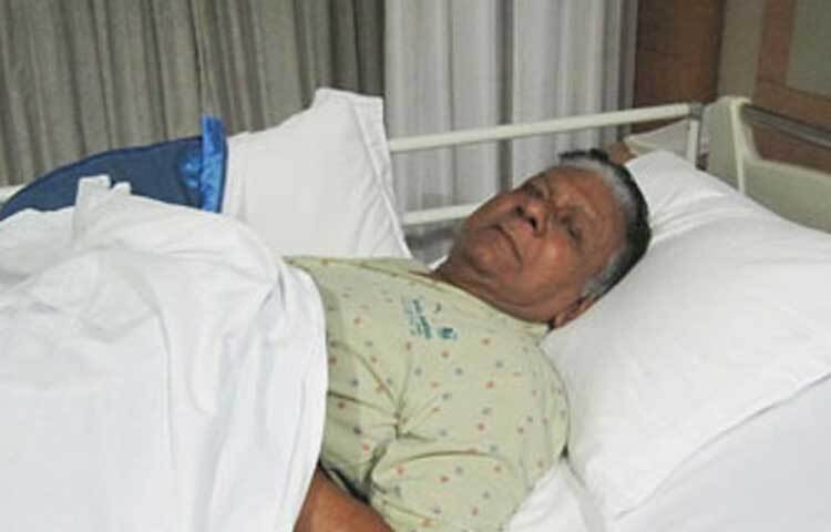 ২০১৪ সালের ৭ ডিসেম্বর পৃথিবীর মায়া ত্যাগ করে পরপারে পাড়ি জমান বরেণ্য এই অভিনেতা।