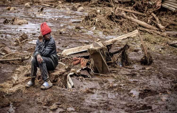 কয়েক সপ্তাহের বৃষ্টি এবং বন্যায় বিপর্যস্ত কেনিয়ায় এবার কলেরার প্রাদুর্ভাব দেখা দিয়েছে। এ নিয়ে উদ্বেগ প্রকাশ করেছে জাতিসংঘ। ছবি: এএফপি