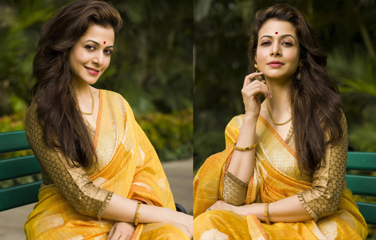 তবে কোয়েল থেমে থাকেননি শুধু রোম্যান্টিক ঘরানায়। সময়ের সঙ্গে সঙ্গে নিজেকে ভেঙেছেন, গড়েছেন। সেই বদলের সবচেয়ে বড় উদাহরণ ‘মিতিন মাসি’। গোয়েন্দা চরিত্রে একেবারে আলাদা রকমের এক দৃঢ়, চিন্তাশীল নারীর রূপ দিলেন তিনি।