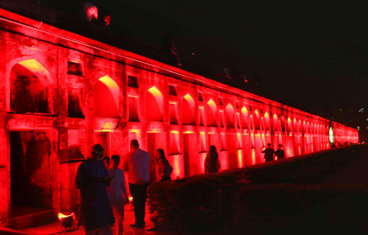 আজকের এই আয়োজন প্রমাণ করল, সংগীত শুধু বিনোদন নয়-এ এক চিরন্তন সাধনা, যা প্রজন্ম থেকে প্রজন্মে বয়ে চলে। লালবাগ কেল্লার প্রাচীন দেয়াল আজ যেন সেই সাধনারই সাক্ষী।