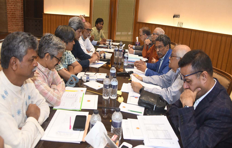 ঢাকায় জাতীয় সংসদ ভবনের এলডি হলে জাতীয় ঐকমত্য কমিশনের সঙ্গে গণসংহতি আন্দোলনের আলোচনা অনুষ্ঠিত হয়। এসময় কমিশনের সহ-সভাপতি অধ্যাপক আলী রীয়াজ উপস্থিত ছিলেন। ছবি: পিআইডি