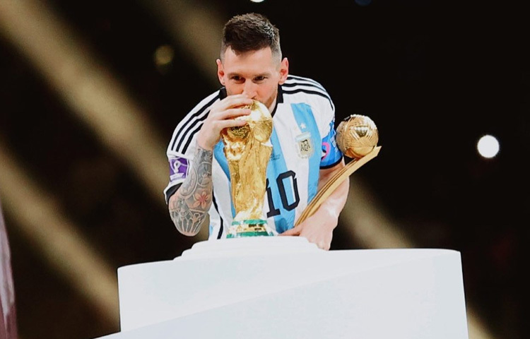 ২০২২ সালে কাতার বিশ্বকাপ মেসির ক্যারিয়ারের সবচেয়ে জ্বলজ্বলে অধ্যায়।