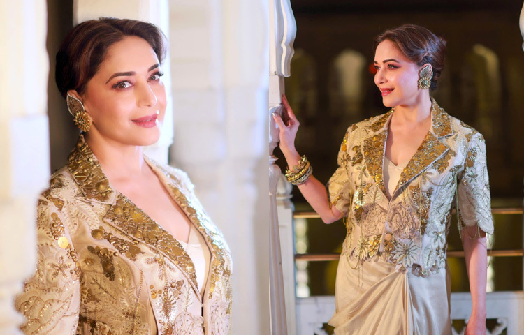 বহু নতুন মুখ আসলেও মাধুরীর ক্যারিশমা আজও অমলিন।