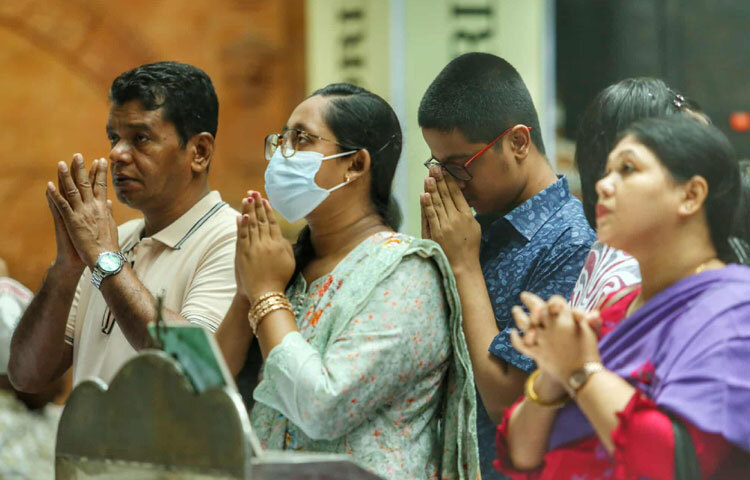 এই দিনে ভক্তরা শুধু দেবীর আরাধনা করেন না, বরং পরিবার ও সমাজের শান্তি-সমৃদ্ধির কামনা করেন।