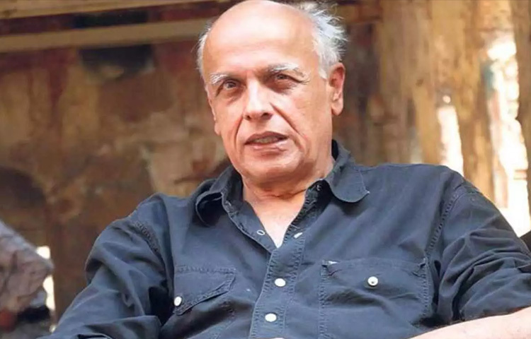 দীর্ঘ ক্যারিয়ারে তিনি বহু পুরস্কার পেয়েছেন। সিনেমায় নতুন ধারা আনার জন্য এবং সাসপেন্সধর্মী গল্প বলার অনন্য স্টাইলের কারণে মুকেশ ভাট বারবার প্রশংসিত হয়েছেন।