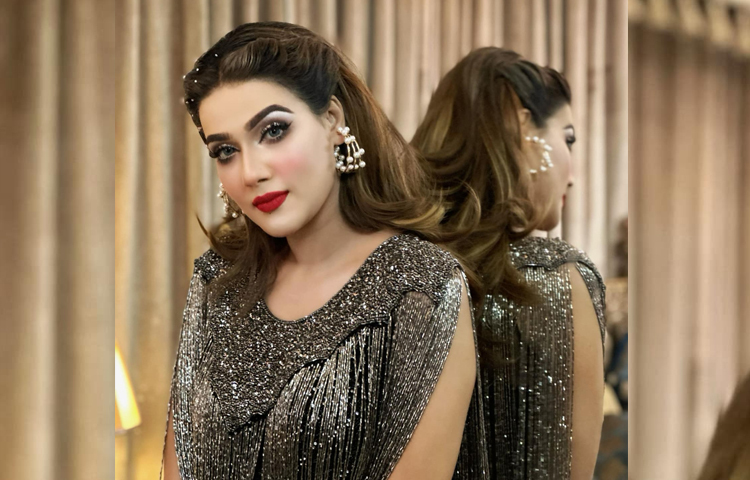 সুন্দরী এই অভিনেত্রীর নতুন লুকের বেশ কিছু ছবি শেয়ার করেছেন সামাজিক যোগাযোগ মাধ্যমে। ছবি: ফেসবুক