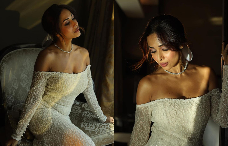 ‘সকালে ঘুম থেকে উঠেই মুখ ধুতে হবে’-এই প্রচলিত ধারণাকে চ্যালেঞ্জ করেছেন মালাইকা। ফেমিনা ইন্ডিয়াকে দেওয়া এক সাক্ষাৎকারে তিনি বলেন, রাতভর ঘুমের পর ত্বক থাকে সবচেয়ে ভালো অবস্থায় সতেজ ও আর্দ্র। তাই সকালের শুরুতেই মুখ ধোয়ার কোনো প্রয়োজন নেই।’ তার মতে, মুখে কয়েক ফোঁটা গোলাপজল স্প্রে করলেই যথেষ্ট।