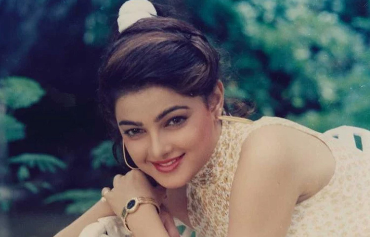 তার স্টাইল, এক্সপ্রেশন, আর ক্যামেরার সামনে আত্মবিশ্বাসী উপস্থিতি ছিল সময়ের চেয়ে অনেকটা এগিয়ে।