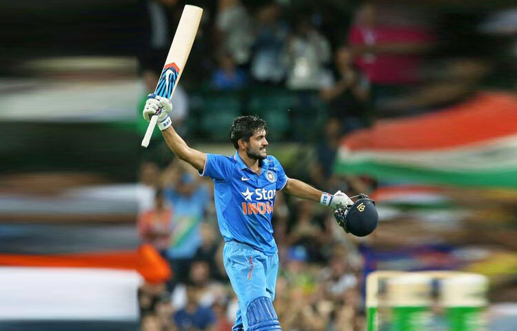 মনিশ পাণ্ডে তার মার্জিত ব্যাটিং, উইকেটের মধ্যে দৌড় ও চাপের মুহূর্তে শান্ত থাকার ক্ষমতার জন্য পরিচিত। তিনি বড়সড় হিটার নন, তবে রান তোলার শিল্প জানেন। তার স্ট্রোক প্লে ও ম্যাচ পরিস্থিতি বুঝে খেলার দক্ষতা তাকে দলের জন্য নির্ভরযোগ্য ব্যাটসম্যান বানিয়েছে।