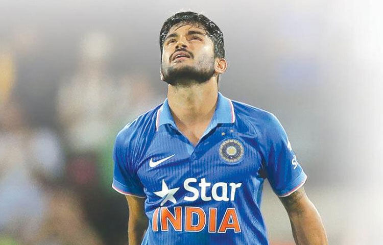 মনিশ পাণ্ডের ক্যারিয়ার সবসময় সহজ ছিল না। নিয়মিত দলে জায়গা ধরে রাখা, চোট কাটিয়ে ফেরা-এসবই তার যাত্রার অংশ। তবে আইপিএল কিংবা ঘরোয়া ক্রিকেটে তিনি সবসময়ই নিজের প্রমাণ রেখেছেন।