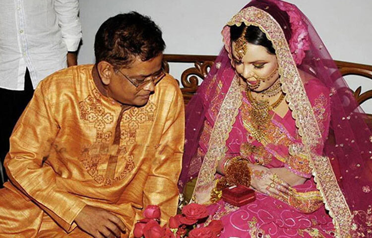 শাওন জনপ্রিয় কথাসাহিত্যিক হুমায়ূন আহমেদের দ্বিতীয় স্ত্রী।