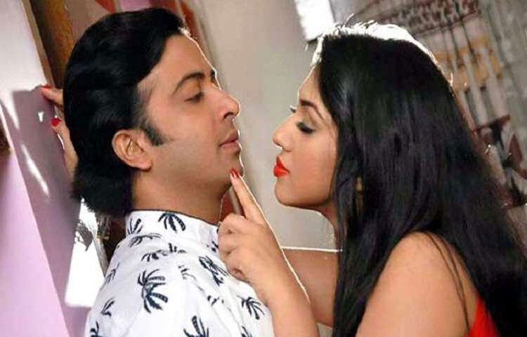 শাকিব খানের সঙ্গে তার সেই জুটি শুধু বাণিজ্যিকভাবে নয়, ঢালিউডের ইতিহাসেও এক নতুন অধ্যায় রচনা করে।