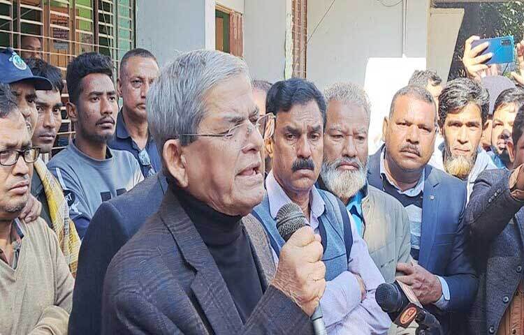 যারা গণহত্যার সঙ্গে জড়িত ছিল তাদের বিএনপিতে নেওয়া হবে না বলে জানিয়েছেন বিএনপির মহাসচিব মির্জা ফখরুল ইসলাম আলমগীর। ছবি: তানভীর হাসান তানু