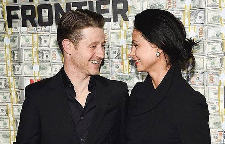 অভিনেতা বেন ম্যাকেঞ্জির সঙ্গে তার সম্পর্ক ও সংসার।