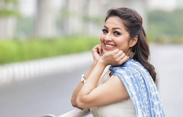 নৃত্যই ছিল তার প্রথম ভালোবাসা। মাত্র ১০ বছর বয়সেই মঞ্চে নাচ শুরু করেন। সেই নাচই পরবর্তীতে তাকে এনে দেয় অভিনয় আর মডেলিং জগতের দরজা খোলার সুযোগ।