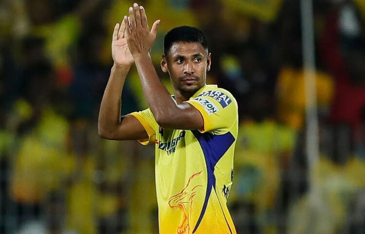 মুস্তাফিজুর রহমান শুধু ওয়ানডেতেই নয়, টি–টোয়েন্টি ও টেস্টেও প্রমাণ করেছেন তার মুন্সিয়ানা। ২০১৬ সালে আইপিএলে সানরাইজার্স হায়দরাবাদ শিরোপা জয়ে তিনি ছিলেন দলের মূল ভরসা। টুর্নামেন্টের সেরা নবাগত খেলোয়াড় হয়েছিলেন তিনি।