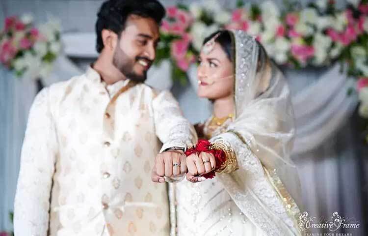 ২১ জুন নিজের ফেসবুক পেজে বর সালমান আরাফাতের সঙ্গে স্থিরচিত্র পোস্ট করে বিয়ের খবরটি প্রকাশ্যে আনেন অভিনয়শিল্পী সালহা খানম নাদিয়া। নাদিয়া ও সালমান আরাফাত নাটক ও বিজ্ঞানপচিত্রে নিয়মিত কাজ করেন।