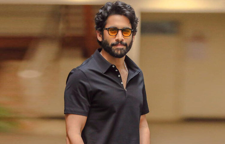 নাগা চৈতন্য আজ তেলেগু ইন্ডাস্ট্রির প্রথম সারির অভিনয়শিল্পীদের একজন। কিন্তু তাকে আলাদা করে তুলে ধরে তার বিনয়। কোটি ভক্ত থাকলেও তিনি নিজেকে এখনো ‘শিখছি’ অবস্থায় রাখেন।