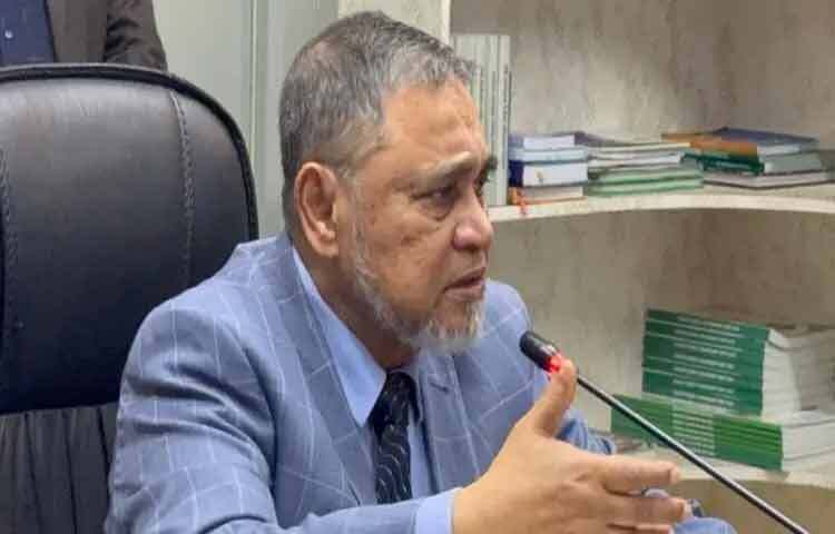 প্রধান নির্বাচন কমিশনার (সিইসি) এ এম এম নাসির উদ্দিন বলেছেন, অনলাইনে সাংবাদিক কার্ডের প্রক্রিয়াটা ইউজার ফ্রেন্ডলি না। এটা সমাধান করা হবে।