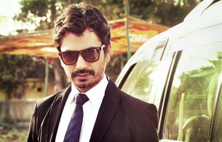 নওয়াজুদ্দীন তার চরিত্রে ঢুকে পড়েন এমনভাবে যেন তার চোখ দিয়েই দর্শক গল্পকে অনুভব করতে পারেন।