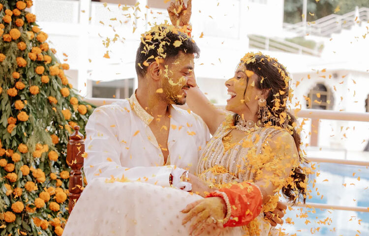 নায়াব বলেন, ‘আমি ঝড়ের মতো চাই সব বদলে দিতে। আর আয়ুশ সেই শান্ত সাগর, যে আমাকে ভারসাম্য দেয়।’