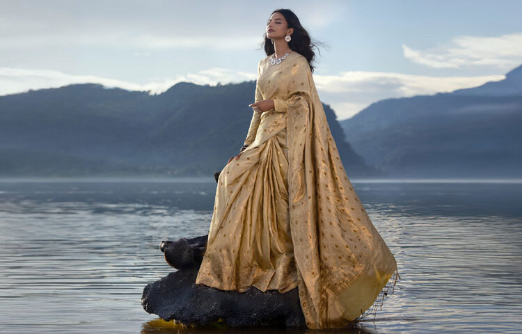 ‘হাওয়া’ শুধু তার ক্যারিয়ারের মোড় ঘুরিয়ে দেয়নি, দর্শককে পরিচয় করিয়ে দিয়েছে এক নতুন প্রজন্মের অভিনেত্রীর সঙ্গে-যিনি অভিনয় দিয়ে চরিত্রকে জীবন্ত করে তুলতে জানেন।