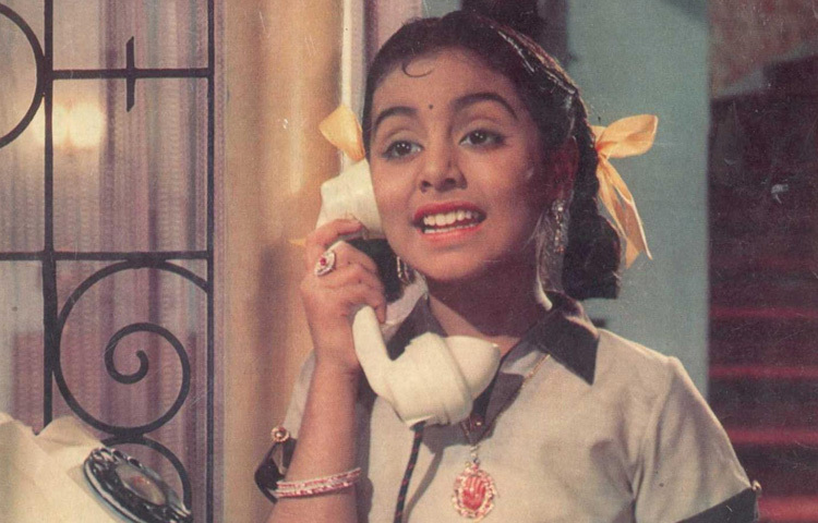 ১৯৫৮ সালের এই দিনে দিল্লিতে তার জন্ম। অভিনেত্রীর আসল নাম ছিল হরনীত কৌর। খুব ছোট বয়সেই অভিনয়ের সঙ্গে যুক্ত হন তিনি। মাত্র ৮ বছর বয়সে শিশুশিল্পী হিসেবে বলিউডে পা রাখেন ‘সুরজ’ (১৯৬৬) ছবিতে। তখন তিনি ছিলেন ‘বেবি সোনিয়া’ নামে পরিচিত।