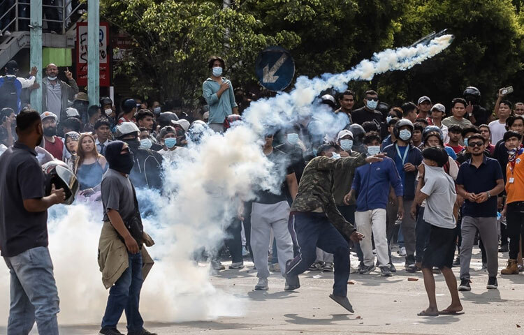 কারফিউ জারির পরও মঙ্গলবার (৯ সেপ্টেম্বর) সকাল থেকে নতুন বানেশ্বরসহ রাজধানী কাঠমান্ডুর নানা এলাকায় বিক্ষোভ হয়েছে।