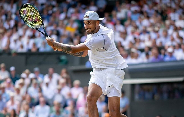 কিরগিওস খোলাখুলি স্বীকার করেছেন তার মানসিক স্বাস্থ্যসংক্রান্ত লড়াইয়ের কথা। বিষণ্ণতা, আত্মসমালোচনা এবং চাপ; এসবের মধ্যে থেকেও তিনি এগিয়ে গেছেন। তিনি তার প্ল্যাটফর্মকে ব্যবহার করছেন মানসিক স্বাস্থ্য নিয়ে সচেতনতা তৈরি করতে, যা নিঃসন্দেহে অনুপ্রেরণাদায়ী।