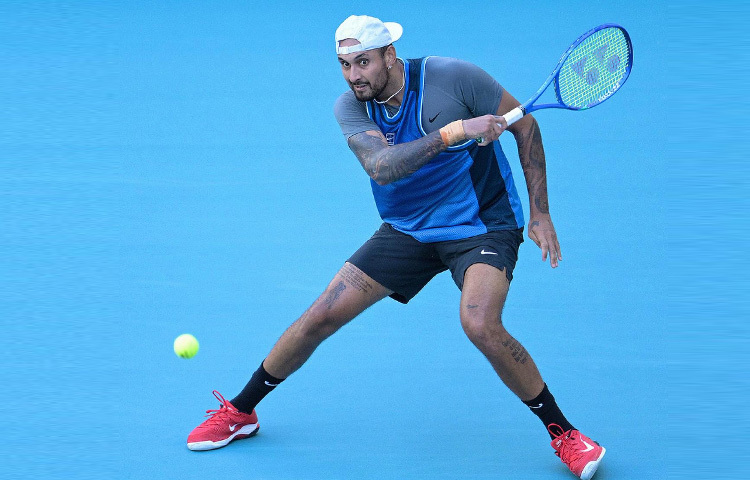 নিক কিরগিওস মানেই বিতর্কের সঙ্গে সহাবস্থান। কিন্তু তার খেলা উপভোগ করেন কোটি মানুষ। তিনি যতটা বিদ্রোহী, ততটাই প্রাণবন্ত। তার উপস্থিতি মানেই টেনিস কোর্টে বাড়তি উত্তেজনা। কখনো তিনি ম্যাচ জেতেন সাহসে, কখনো হেরে যান আবেগে; তবে সবসময়ই থাকেন আলোচনার কেন্দ্রবিন্দুতে।