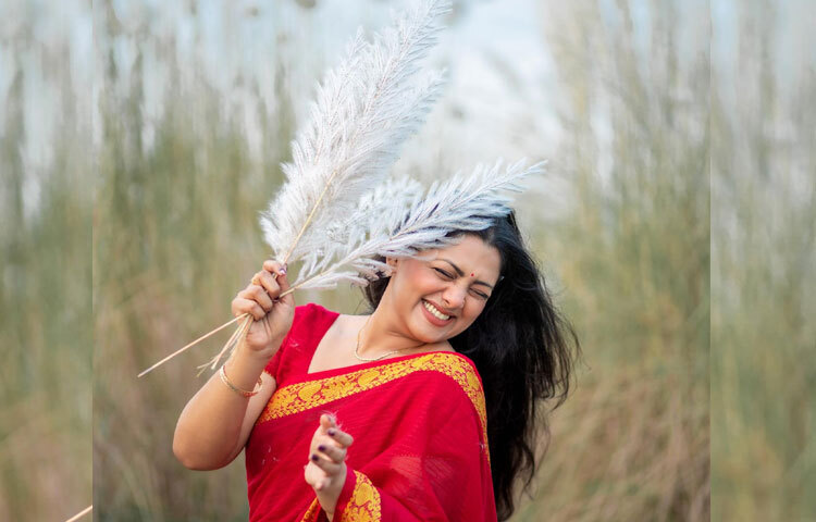 ২০১৭ সালে মোস্তফা সরয়ার ফারুকীর ‘ডুব’ সিনেমায় একজন স্বনামধন্য পরিচালকের কন্যা চরিত্রে অভিনয় করে বেশ প্রশংসিত হন। একই বছর তিনি ‘হালদা নদী’ নিয়ে সচেতনতামূলক হালদা সিনেমায় হাসু চরিত্রে অভিনয় করে বেশ প্রশংসা পান।