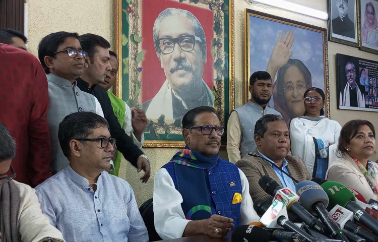 নির্বাচন ঘিরে বিএনপি কী প্রতিক্রিয়া দেখালো তা নিয়ে বিচলিত নয় সরকার। এখন সরকারের মূল লক্ষ্য দ্রব্যমূল্য নিয়ন্ত্রণ ও নির্বাচনী ইশতেহার বাস্তবায়ন করা। এসব কথা বলেছেন আওয়ামী লীগের সাধারণ সম্পাদক এবং সড়ক পরিবহন ও সেতুমন্ত্রী ওবায়দুল কাদের। ছবি: সালাহ উদ্দিন জসিম