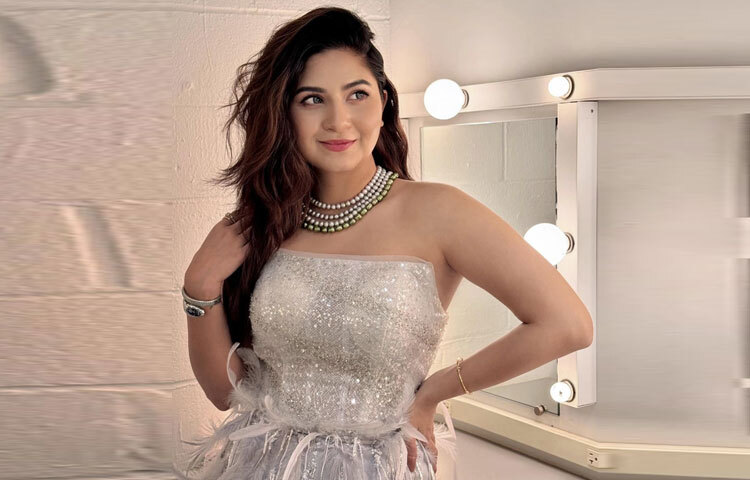 তার ব্যক্তিত্বে রয়েছে এক বিশেষ ভারসাম্য একদিকে নরম, সংবেদনশীল; অন্যদিকে কর্মজীবনে দৃঢ় ও মনোযোগী। এ কারণেই তার প্রতিটি চরিত্রেই দেখা যায় দুই ধরনের আবেগের খেলা। অভিনয়ের পাশাপাশি তিনি সামাজিক যোগাযোগমাধ্যমে সক্রিয়, যেখানে নিজের মতামত, কাজের আপডেট এবং ব্যক্তিগত পছন্দ-অপছন্দ বিনয়ী ভঙ্গিতে শেয়ার করেন।