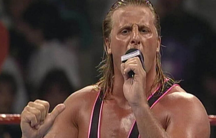 ওয়েন হার্ট: ১৯৯৯ সালের এক ‘ডবলিউডবলিউই’ লাইভ ইভেন্টে কানাডিয়ান রেসলার ওয়েন হার্টকে নাটকীয়ভাবে রশি বেয়ে নেমে আসার কথা ছিল। কিন্তু এক ভয়াবহ দুর্ঘটনা বদলে দেয় পুরো দৃশ্য। হঠাৎই ভেঙে যায় হারনেস, দর্শকের চোখের সামনেই তিনি আছড়ে পড়েন রিংয়ের মাটিতে। সম্প্রচার বন্ধ হয়ে যায় মুহূর্তেই, কিন্তু হাজারো দর্শক তখনও নিঃশ্বাস রুদ্ধ করে তাকিয়ে ছিলেন সেই মঞ্চের দিকে-যেখানে এক কিংবদন্তির জীবন শেষ হয়ে গেল এক মুহূর্তে।