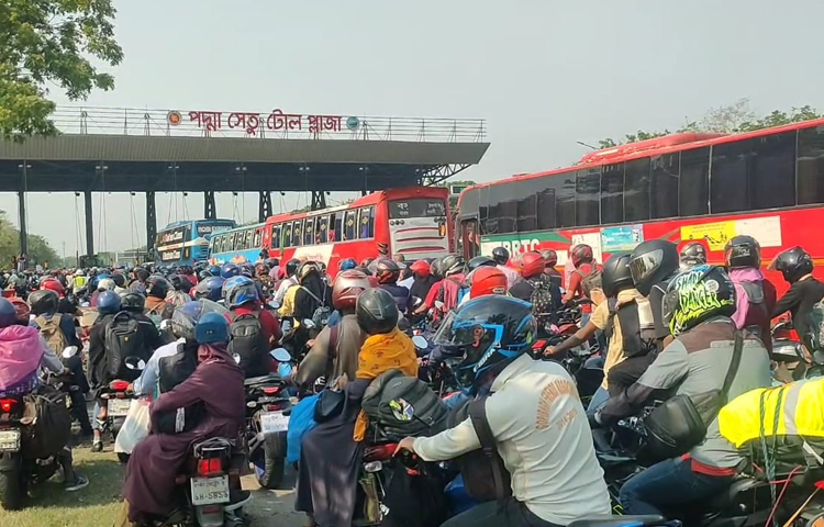 পদ্মা সেতু সাইট অফিসের অতিরিক্ত পরিচালক আমিরুল হায়দার চৌধুরী গণমাধ্যমকে এসব তথ্য নিশ্চিত করেছেন। ছবি: আরাফাত রায়হান সাকিব