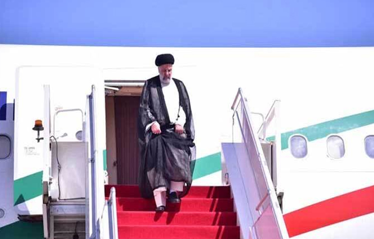 তিন দিনের রাষ্ট্রীয় সফরে পাকিস্তানের রাজধানী ইসলামাবাদে পৌঁছেছেন ইরানের প্রেসিডেন্ট ইব্রাহিম রাইসি। ছবি: সংগৃহীত