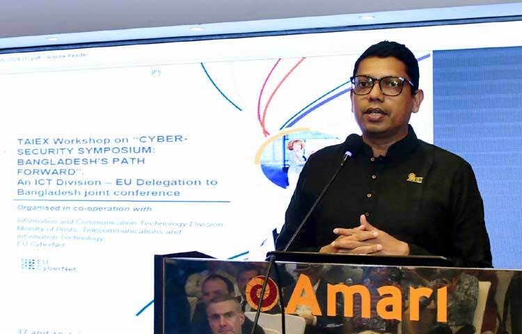 কোটাবিরোধী আন্দোলনে চলমান পরিস্থিতিতে সাধারণ শিক্ষার্থীদের নিরাপত্তা নিয়ে প্রধানমন্ত্রী শেখ হাসিনা উদ্বিগ্ন বলে জানিয়েছেন ডাক, টেলিযাগাযোগ ও তথ্যপ্রযুক্তি প্রতিমন্ত্রী জুনাইদ আহমেদ পলক। ছবি: পিআইডি