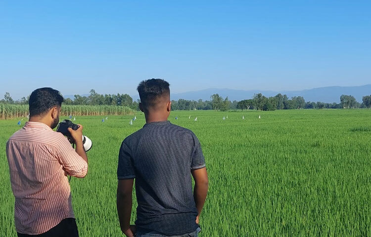 তেঁতুলিয়াকে কেন্দ্র করে একটি পূর্ণাঙ্গ পর্যটন পরিকল্পনা নেওয়া হচ্ছে। কাঞ্চনজঙ্ঘা দর্শন ছাড়াও চা-বাগান, চা কারখানা, বাংলাবান্ধা স্থলবন্দর, বাংলাবান্দা জিরোপয়েন্ট থেকে খোলা মাঠে পর্যটকরা কাঞ্চনজঙ্ঘার দৃশ্য উপভোগ করছেন।