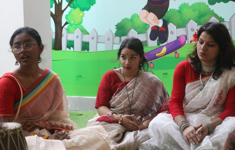 সকাল সাড়ে ৯টায় শুরু হয় এ উৎসবের আয়োজন। ছবি: রাকিব হাসান