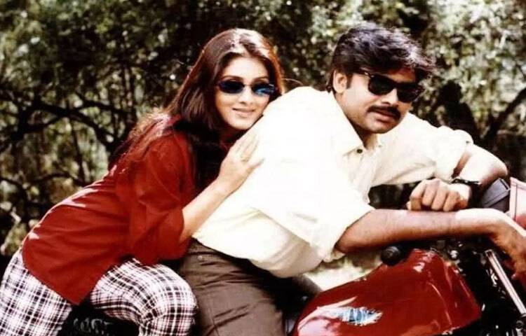 ১৯৯৬ সালে ‘আক্কাদা আম্মায়ি ইক্কাদা আব্বায়ি’ চলচ্চিত্রের মাধ্যমে অভিনয়জগতে পদার্পণ করেন তিনি। তবে বড় সাফল্য আসে ১৯৯৮ সালে ‘থোলি প্রেমা’ সিনেমায় অভিনয়ের মধ্য দিয়ে। এই ছবিটি জাতীয় চলচ্চিত্র পুরস্কারও জেতে।