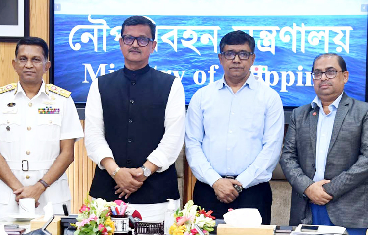 নৌপরিবহন মন্ত্রণালয় আগামী তিন বছরের মধ্যে অনন্য উচ্চতায় পৌঁছাবে বলে জানিয়েছেন নৌপরিবহন প্রতিমন্ত্রী খালিদ মাহমুদ চৌধুরী। আজ সচিবালয়ে নৌপরিবহন মন্ত্রণালয়ের ২০২৩-২০২৪ অর্থবছরের বার্ষিক কর্মসম্পাদন চুক্তি (এপিএ) সই অনুষ্ঠানে প্রধান অতিথির বক্তব্যে তিনি এ আশাবাদ ব্যক্ত করেন। ছবি: পিআইডি