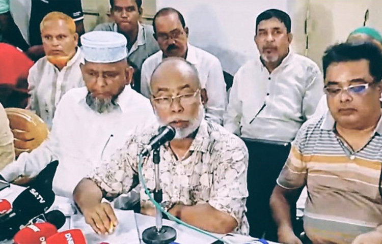 আওয়ামী লীগের সমর্থক হলেও যারা ক্লিন ইমেজের এবং যাদের বিরুদ্ধে কোনো মামলা বা সহিংসতার অভিযোগ নেই, তারা জাতীয় পার্টিতে যোগ দিলে দলীয় মনোনয়ন পাবেন বলে জানিয়েছেন দলটির কো-চেয়ারম্যান মোস্তাফিজার রহমান মোস্তফা। আজ দুপুরে রংপুর নগরীর সেন্ট্রাল রোডে জাতীয় পার্টির (জাপা) দলীয় কার্যালয়ে কর্মী সমাবেশ শেষে সাংবাদিকদের তিনি এ কথা বলেন। ছবি: সংগৃহীত