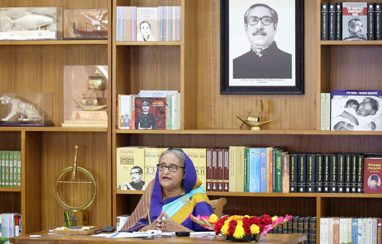 আজ সকালে গণভবন থেকে প্রধানমন্ত্রী শেখ হাসিনা ৫২তম জাতীয় স্কুল, মাদরাসা ও কারিগরি প্রতিষ্ঠানের শীতকালীন ক্রীড়া প্রতিযোগিতার চূড়ান্ত পর্বের উদ্বোধনী অনুষ্ঠানে  ভিডিও কনফারেন্সের মাধ্যমে যুক্ত হন। ছবি: ইয়াসিন কবির জয়