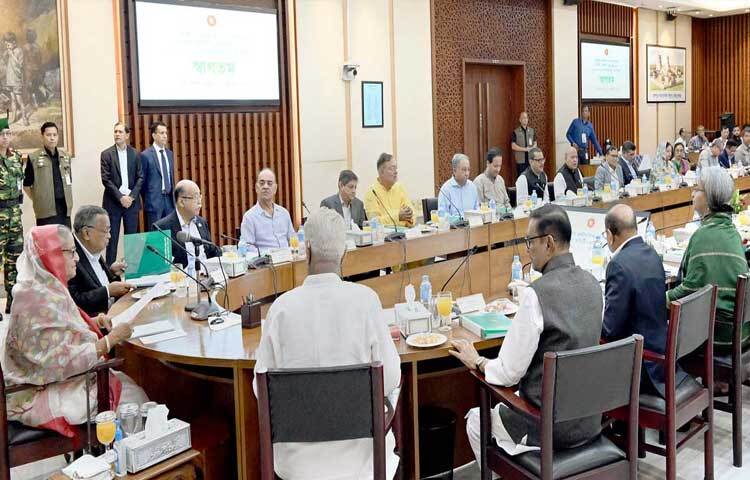 আজ সকালে প্রধানমন্ত্রী শেখ হাসিনার সভাপতিত্বে শেরেবাংলা নগর এনইসি সম্মেলন কক্ষে ২০২৪-২০২৫ অর্থবছরের প্রথম একনেক সভা অনুষ্ঠিত হয়। ছবি: পিআইডি