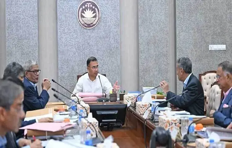 প্রধানমন্ত্রী তারেক রহমানের নেতৃত্বাধীন নতুন সরকারের প্রথম জাতীয় অর্থনৈতিক পরিষদের নির্বাহী কমিটির (একনেক) সভা শুরু হয়েছে।