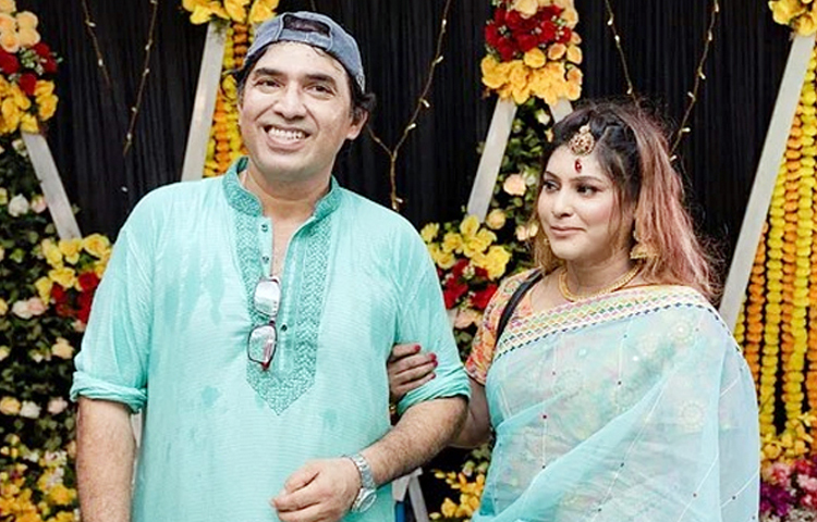 গত বছরের ১৩ জুলাই বিয়ে করেছেন এক সময়ের জনপ্রিয় মডেল–অভিনেতা পল্লব। তার স্ত্রীর নাম ওয়াহিদা রাহী। তিনি একটি ব্যবসা প্রতিষ্ঠান পরিচালনা করেন। ছবি: সংগৃহীত