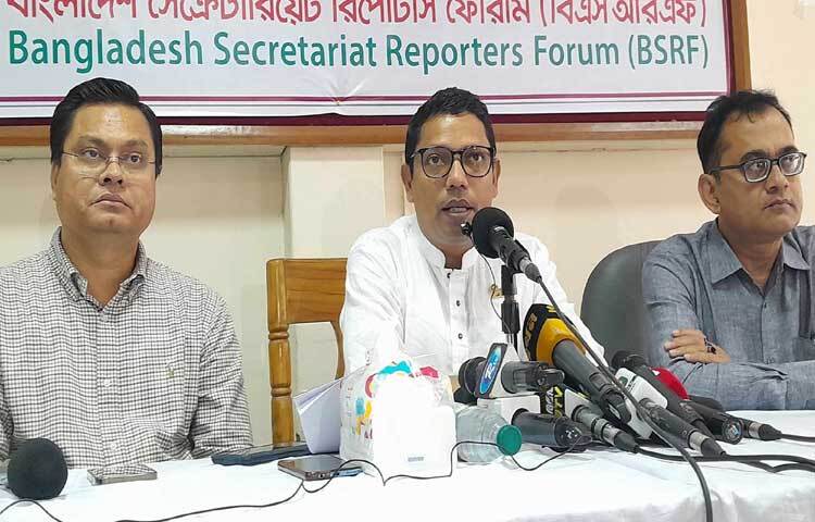 অপপ্রচার ও গুজব প্রতিরোধে সরকারকে সহযোগিতা না করলে ফেসবুক, ইউটিউবসহ সামাজিক যোগাযোগমাধ্যমগুলোর বিরুদ্ধে কঠোর ব্যবস্থা নেওয়া হবে বলে জানিয়েছেন ডাক, টেলিযোগাযোগ ও তথ্যপ্রযুক্তি প্রতিমন্ত্রী জুনাইদ আহমেদ পলক। ছবি: মাসুদ রানা