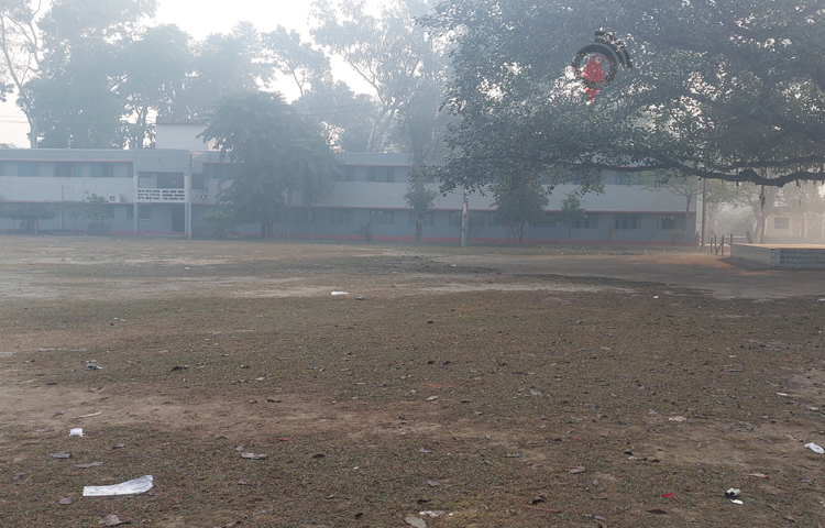 উত্তরের জেলা পঞ্চগড়ে তাপমাত্রা সামান্য বেড়ে তীব্র শৈত্যপ্রবাহ মাঝারিতে রূপ নিয়েছে। আজ সকাল ৯টায় সর্বনিম্ন ৬ দশমিক ৮ ডিগ্রি সেলসিয়াস তাপমাত্রা রেকর্ড করে তেঁতুলিয়া আবহাওয়া অফিস। ছবি: সফিকুল আলম